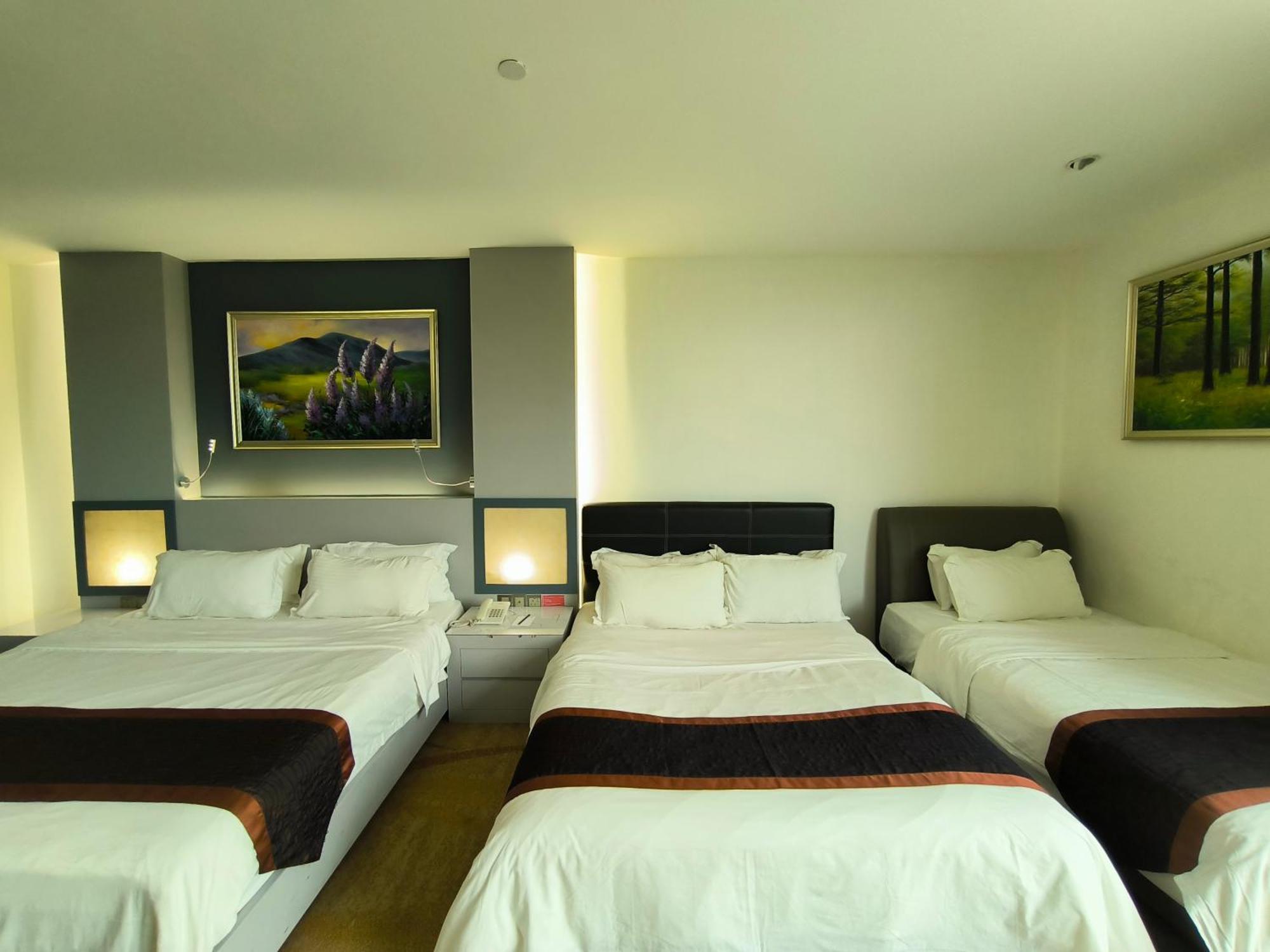 Meritz Hotel Miri Exteriör bild