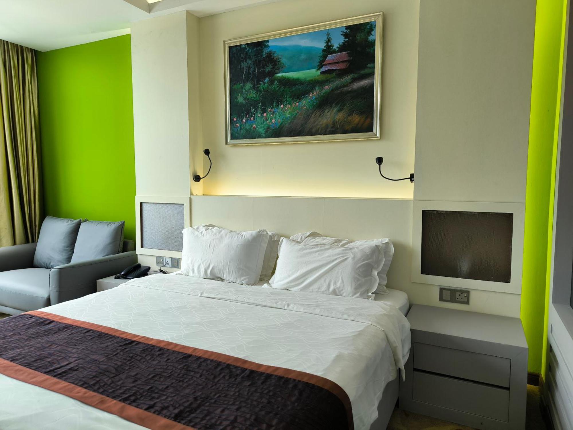 Meritz Hotel Miri Exteriör bild