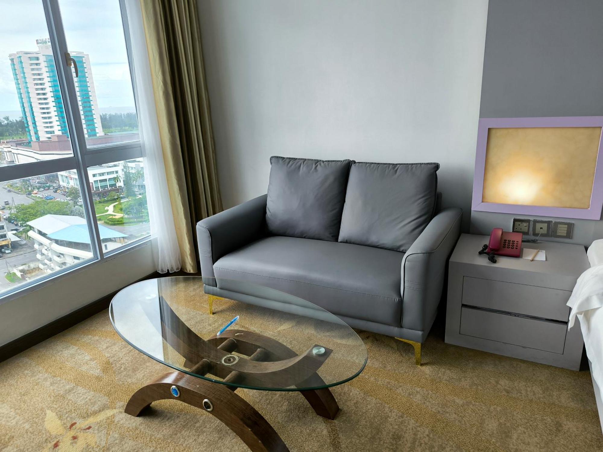 Meritz Hotel Miri Exteriör bild