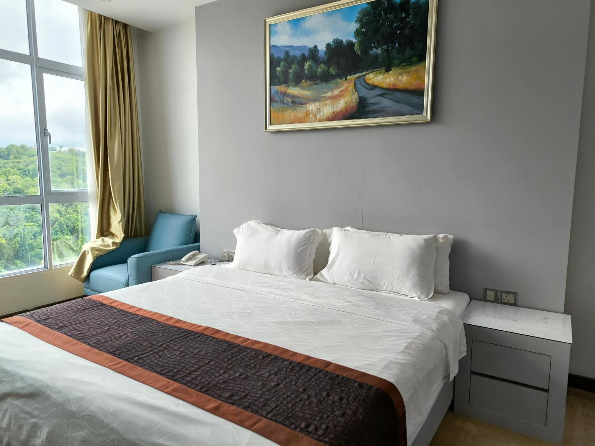 Meritz Hotel Miri Exteriör bild