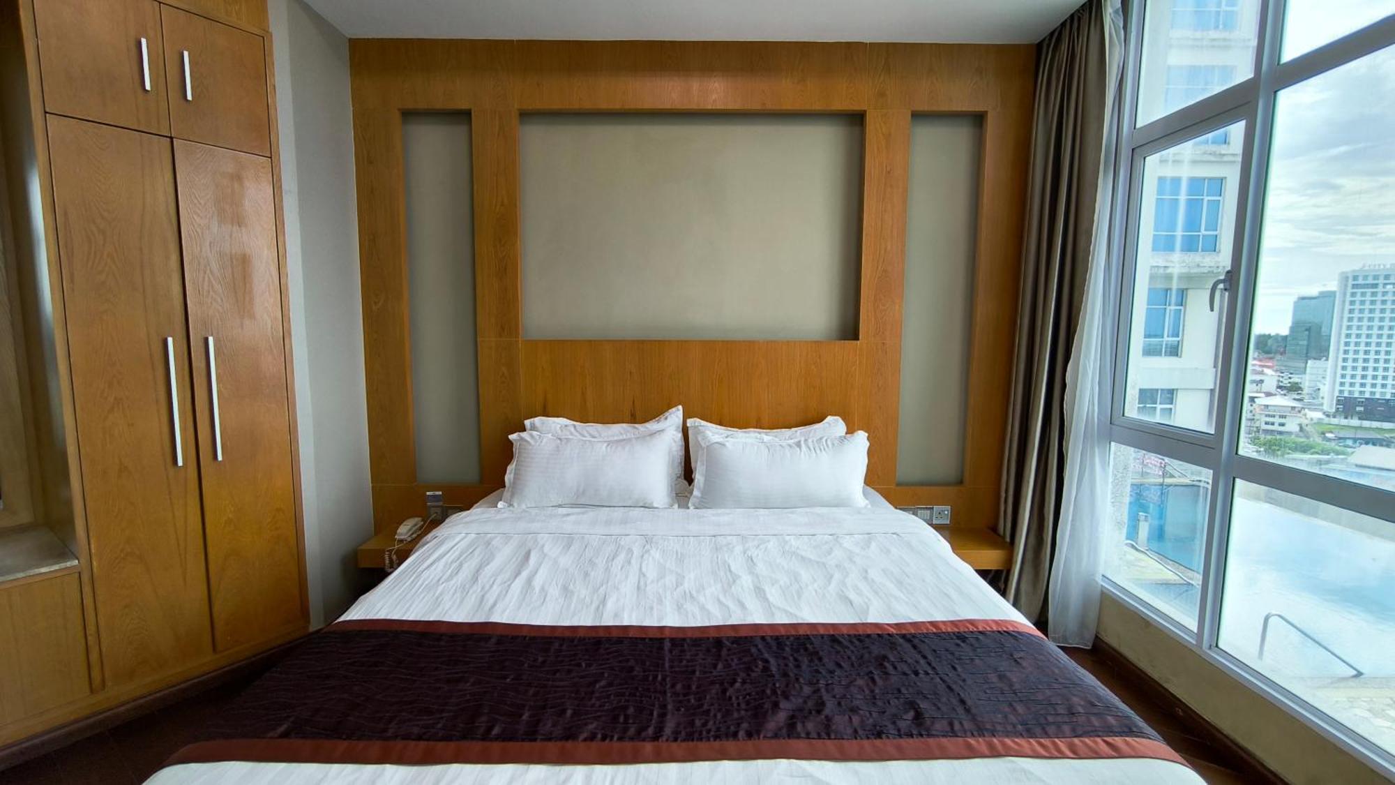 Meritz Hotel Miri Exteriör bild